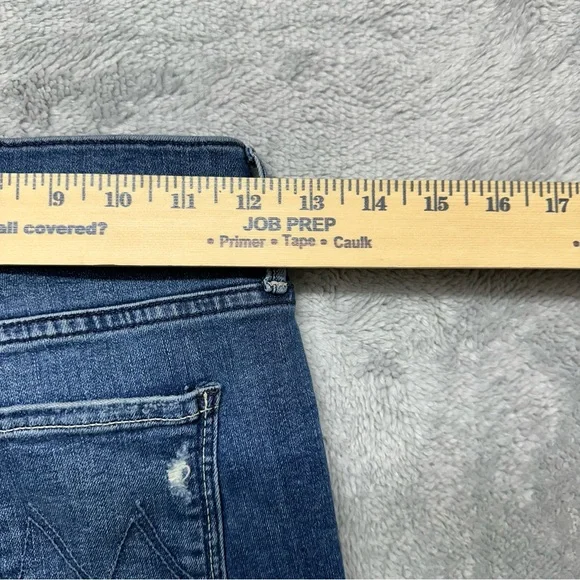 Mother The Dazzler Ankle Fray Mid Rise Distressed Jeans Size 25 Weekend Warrior - Picture 9 of 12